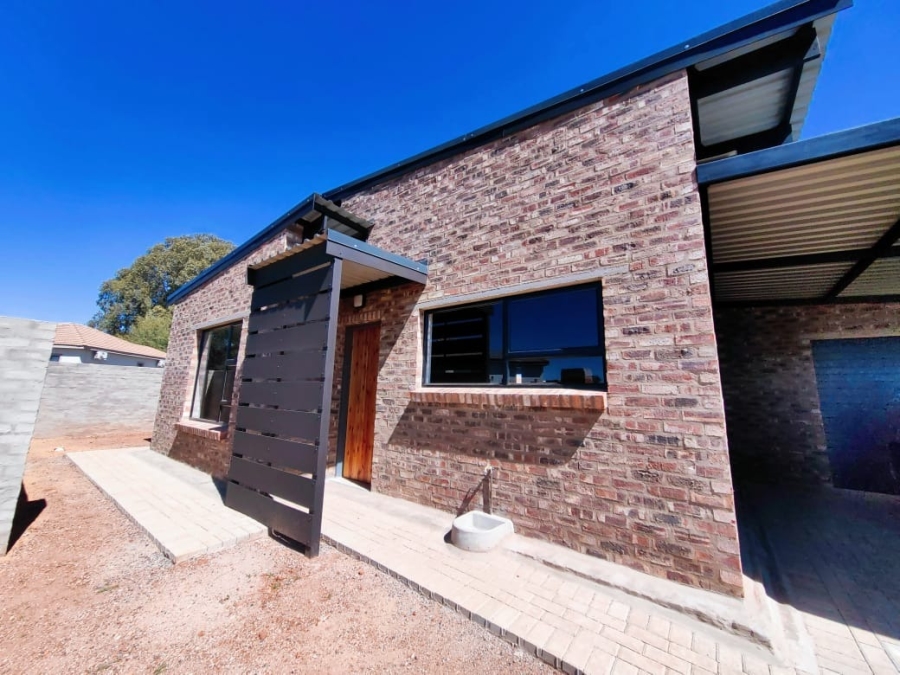 2 Bedroom Property for Sale in Waterberry Estate North West